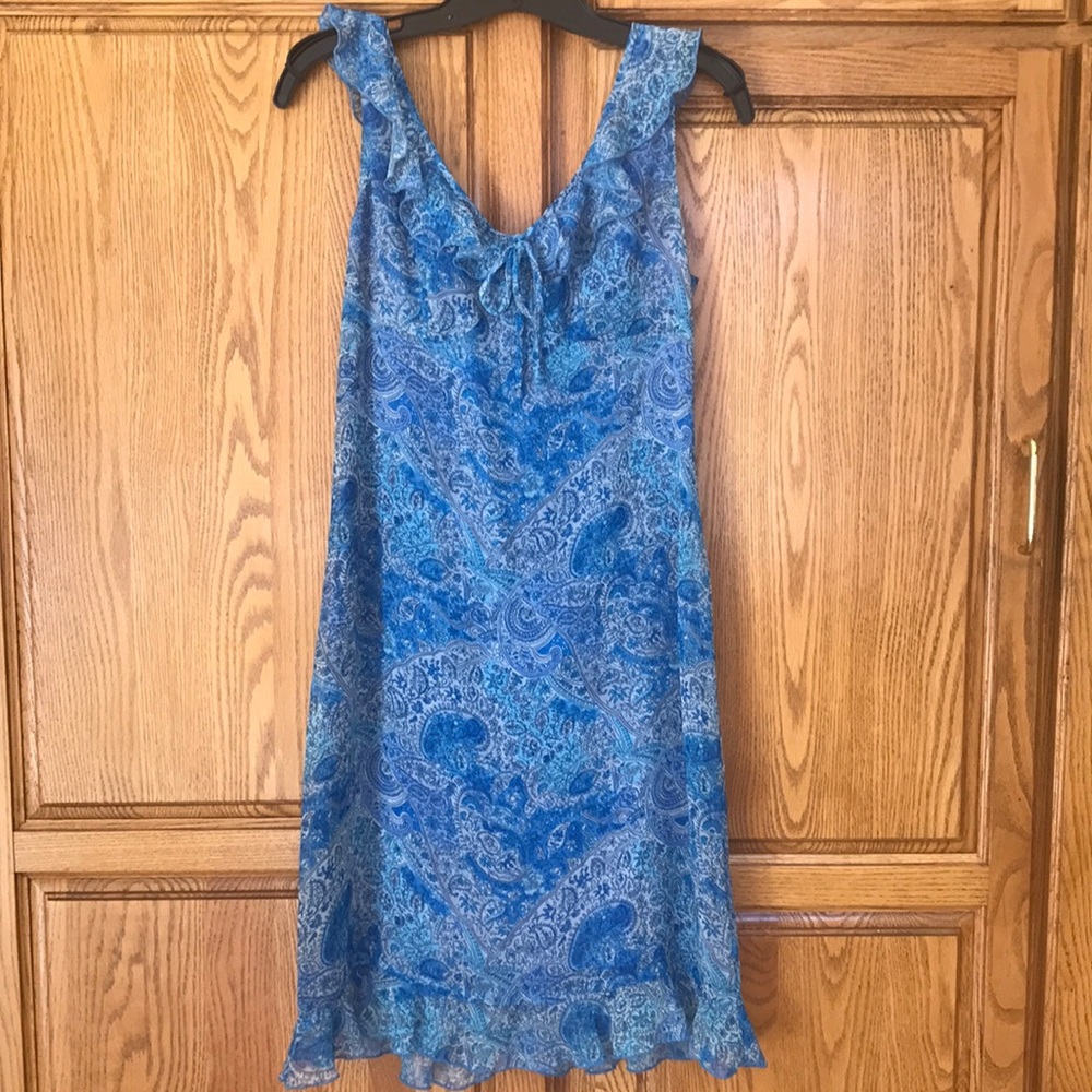 Moda International paisley blue dress with ruffle bottom and top